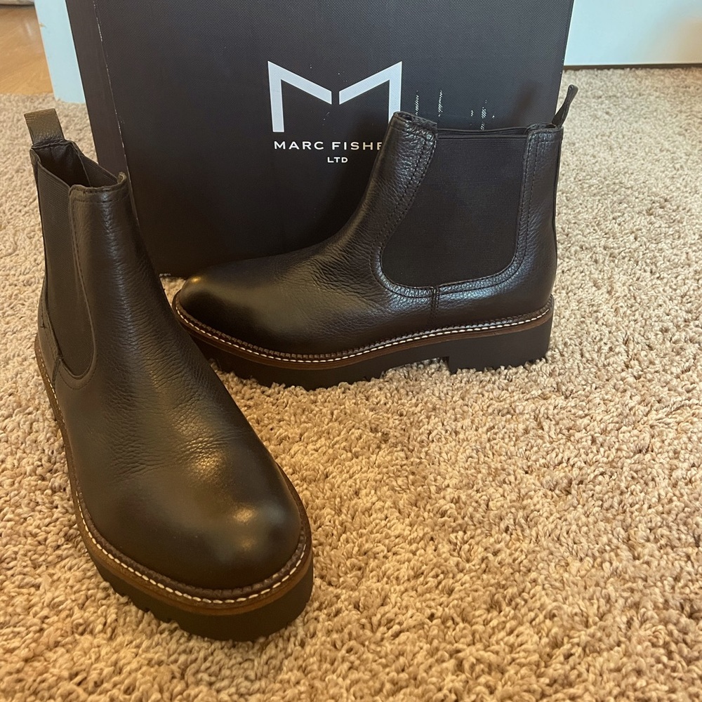 Caslon Miller Water Resistant Booties - Black - 8.5M